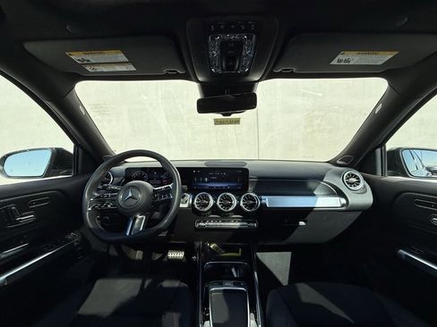 Used 2024 Mercedes-Benz GLB 250 image 6
