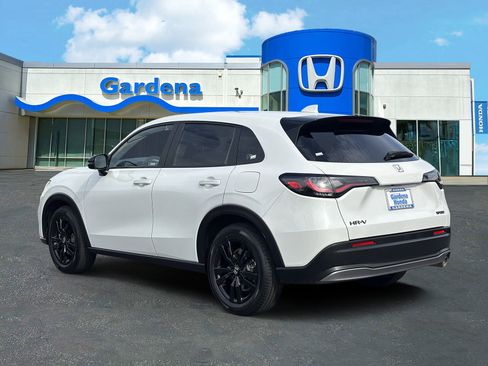Certified 2027 Honda HR-V Sport image 4