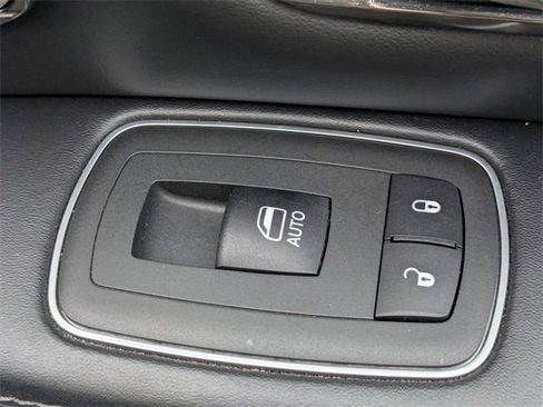 Used 2020 RAM 1500 Limited image 36