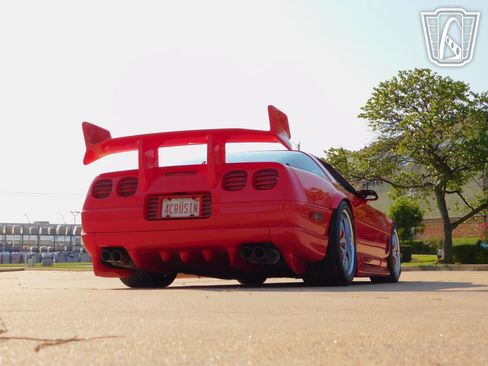Used 1996 Chevrolet Corvette Coupe image 32