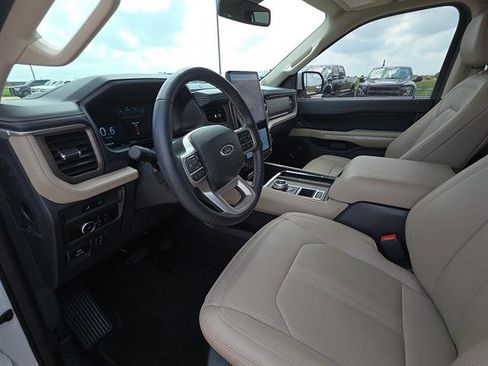 Used 2024 Ford Expedition Max Limited RWD image 12
