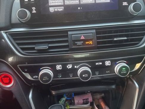 Used 2019 Honda Accord Sport image 10