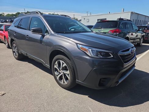 Used 2022 Subaru Outback Limited AWD/4WD image 1