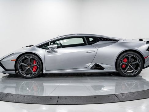 Used 2023 Lamborghini Huracan Tecnica RWD image 6