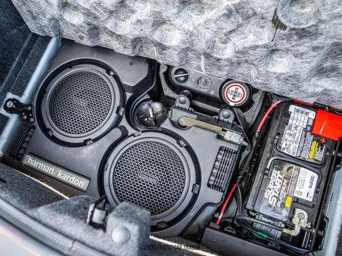 Used 2012 Dodge Challenger SRT8 w/ Premium Sound Group image 87