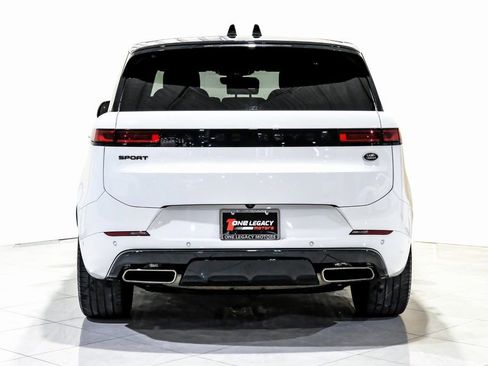 Used 2023 Land Rover Range Rover Sport SE Dynamic image 8