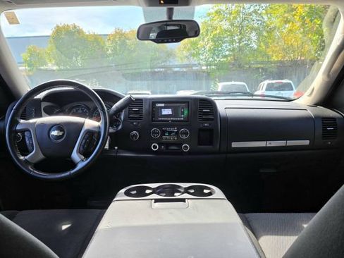 Used 2011 Chevrolet Silverado 1500 LT AWD/4WD image 11