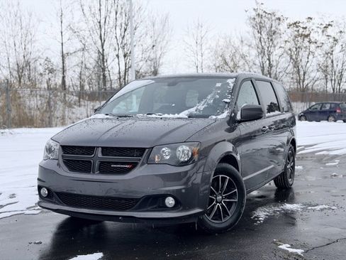 Used 2019 Dodge Grand Caravan GT image 1