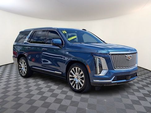 Used 2025 Cadillac Escalade Premium Luxury Platinum AWD/4WD image 3