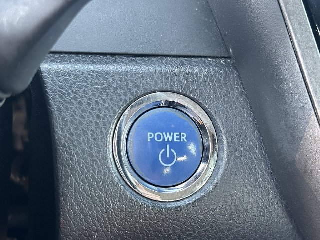 Used 2018 Toyota Camry XLE FWD image 27
