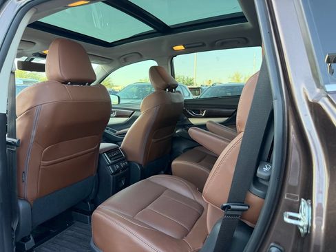 Used 2019 Subaru Ascent Touring w/ Popular Package #2 AWD/4WD image 6