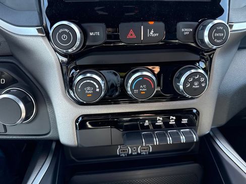 New 2026 RAM 1500 4x4 Crew Cab image 24
