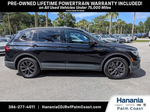 Used 2022 Volkswagen Tiguan SE FWD image 2