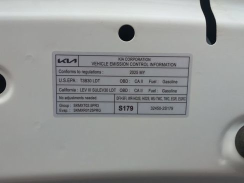 Certified 2025 Kia Sportage SX AWD/4WD image 34