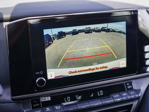 Certified 2025 Toyota Camry SE image 25