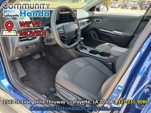 Used 2025 Kia K4 FWD image 2