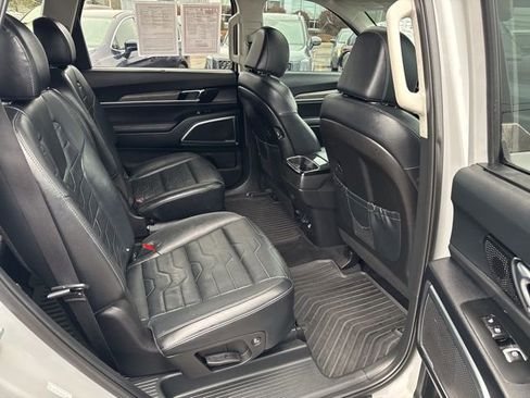 Used 2022 Kia Telluride SX w/ SX Prestige Package image 25