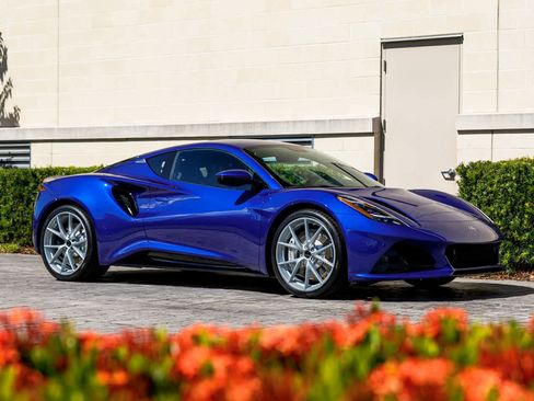 New 2025 Lotus Emira image 18