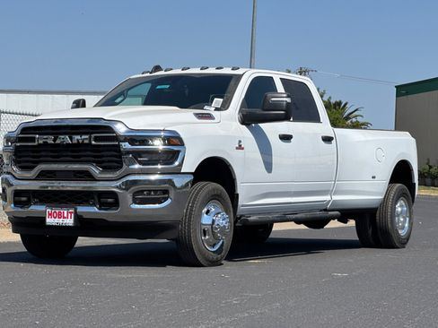 New 2026 RAM 3500 Tradesman AWD/4WD image 7