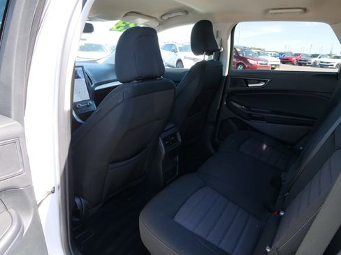 Used 2023 Ford Edge SE w/ Black Appearance Package image 15