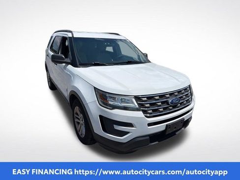 Used 2015 Ford Explorer XLT w/ Equipment Group 202A AWD/4WD image 7