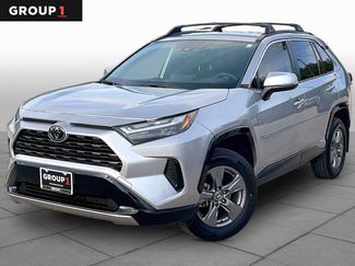 Used 2025 Toyota RAV4 SE AWD/4WD video 1