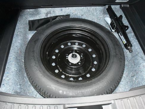 Used 2023 Honda CR-V LX image 33