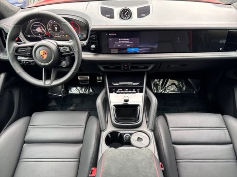 New 2026 Porsche Cayenne GTS image 6