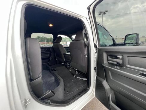 Used 2024 RAM 3500 Tradesman w/ Chrome Appearance Group image 18