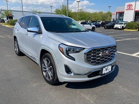 Used 2019 GMC Terrain Denali w/ Advanced Safety Package AWD/4WD image 12