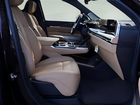 Certified 2025 Cadillac Escalade IQ Luxury 2 AWD/4WD image 20