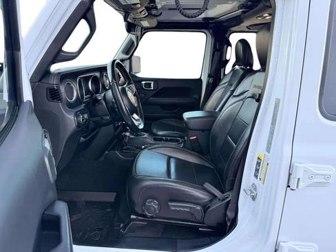 Used 2020 Jeep Gladiator Overland w/ Popular Equipment Package image 12