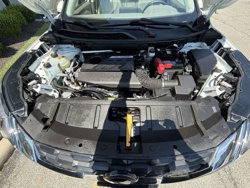 Certified 2023 Nissan Rogue SV w/ SV Premium B Package AWD/4WD image 14