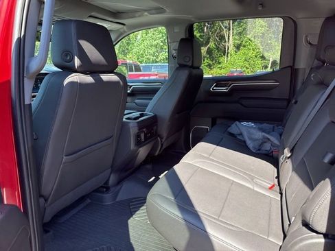 Used 2023 Chevrolet Silverado 1500 LT Trail Boss w/ LT Trail Boss Premium Package AWD/4WD image 8