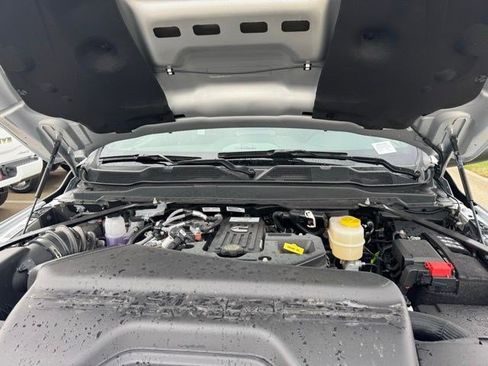 New 2026 RAM 2500 Laramie AWD/4WD image 44