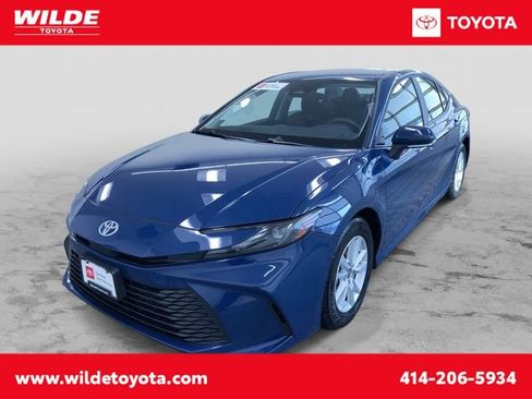 Certified 2025 Toyota Camry LE image 1