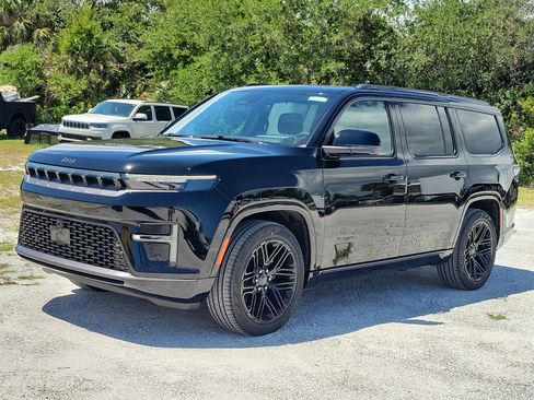 New 2026 Jeep Grand Wagoneer Limited AWD/4WD image 2