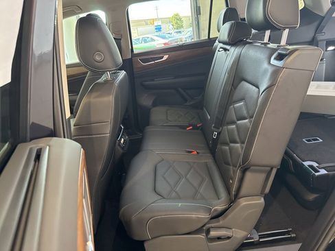 New 2026 Volkswagen Atlas SE image 17