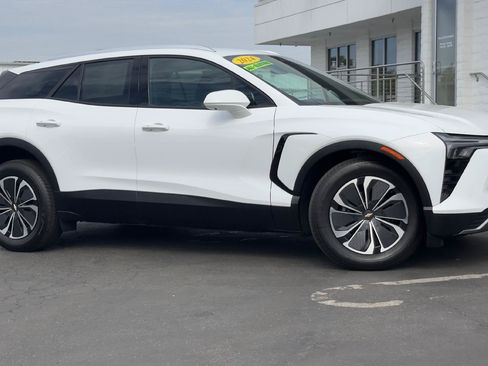 Used 2024 Chevrolet Blazer EV LT AWD/4WD image 2