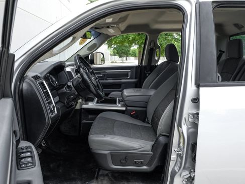 Used 2015 RAM 3500 Big Horn AWD/4WD image 4