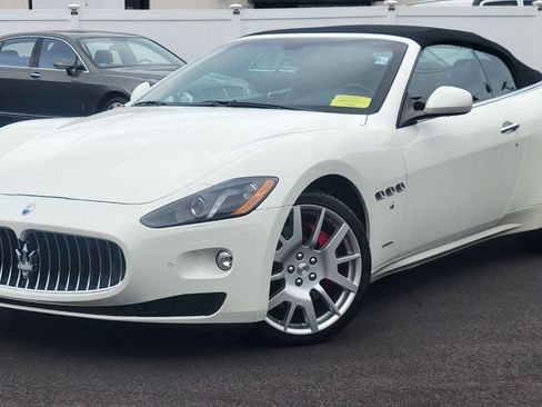 Used 2017 Maserati GranTurismo Convertible RWD image 3