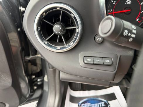 Used 2016 Chevrolet Camaro LT RWD image 6