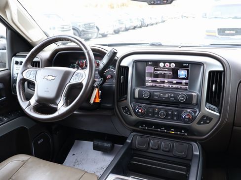 Used 2015 Chevrolet Silverado 2500 LTZ image 28