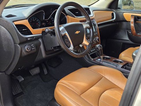 Used 2014 Chevrolet Traverse LTZ image 11