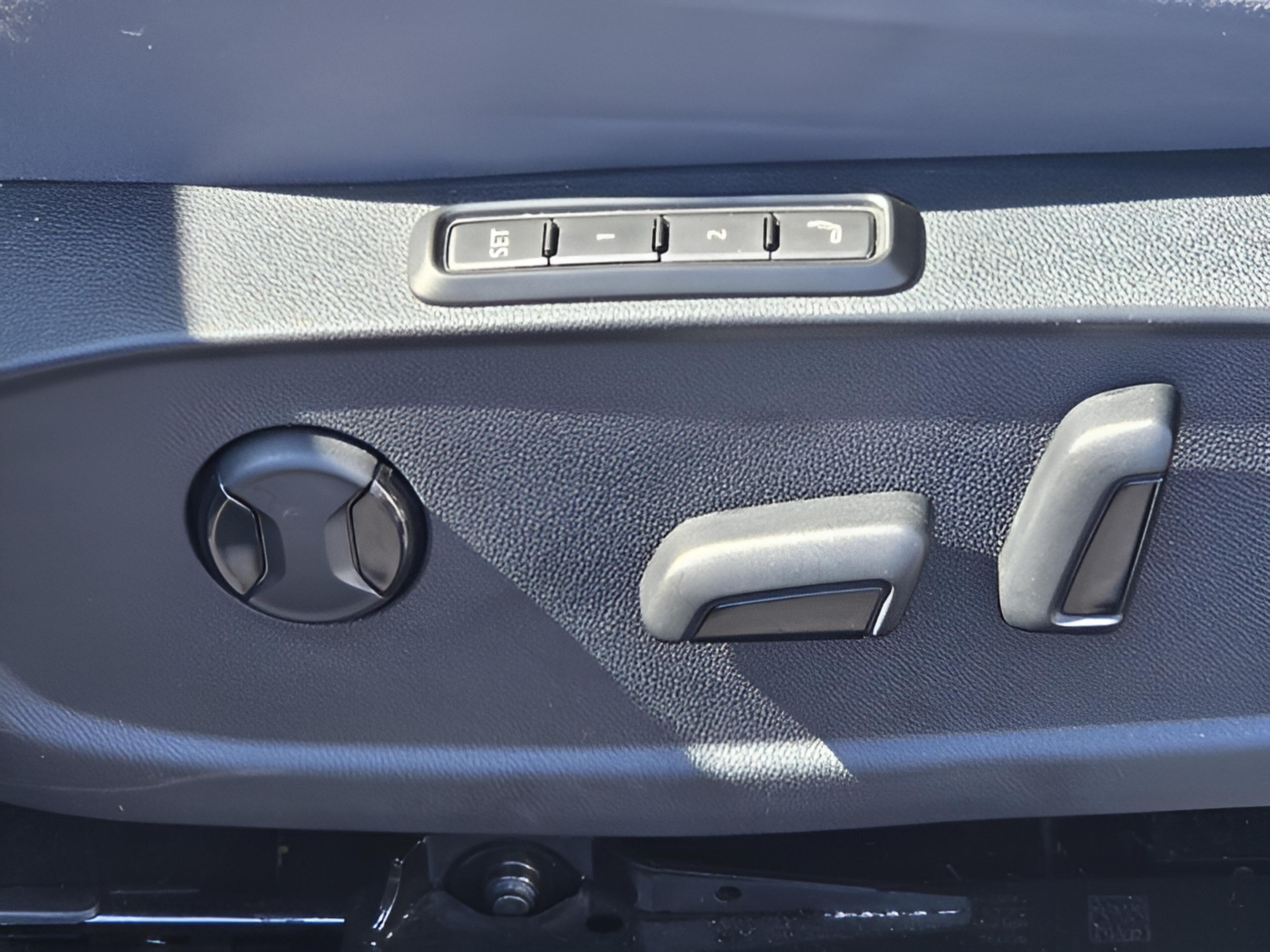 Used 2023 Volkswagen ID.4 Pro S Plus RWD image 13