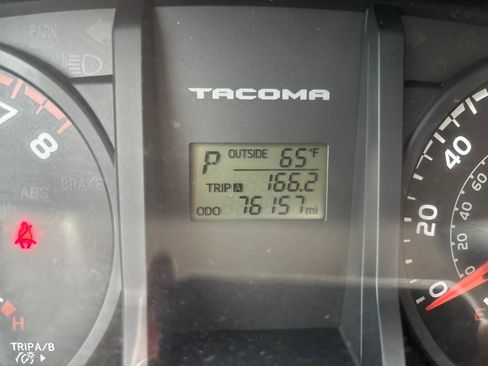 Used 2017 Toyota Tacoma SR5 image 17