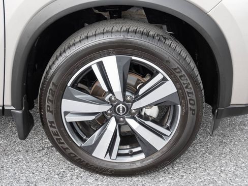 Used 2025 Nissan Rogue SL w/ SL Premium Package AWD/4WD image 38