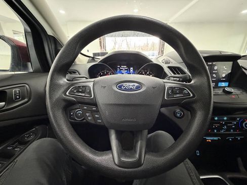 Used 2019 Ford Escape SE image 32