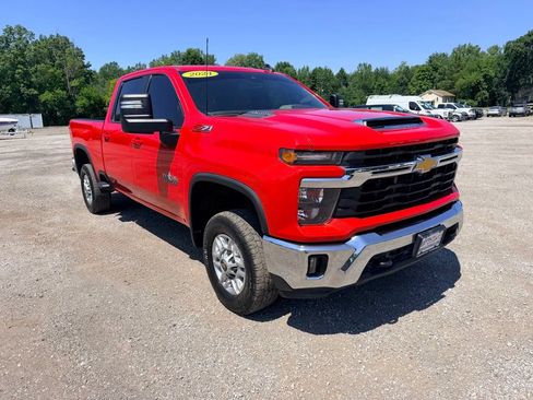 Used 2024 Chevrolet Silverado 2500 LT w/ Texas Edition AWD/4WD image 1
