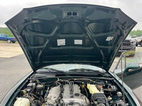 Used 2000 MAZDA MX-5 Miata RWD image 20